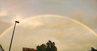 Image for: 这里的天空很低 (Mon Oct 27 2025 23:48:00 GMT+0800 (China Standard Time))